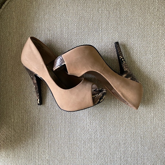 Jessica Simpson Shoes - Jessica Simpson Platform Pumps